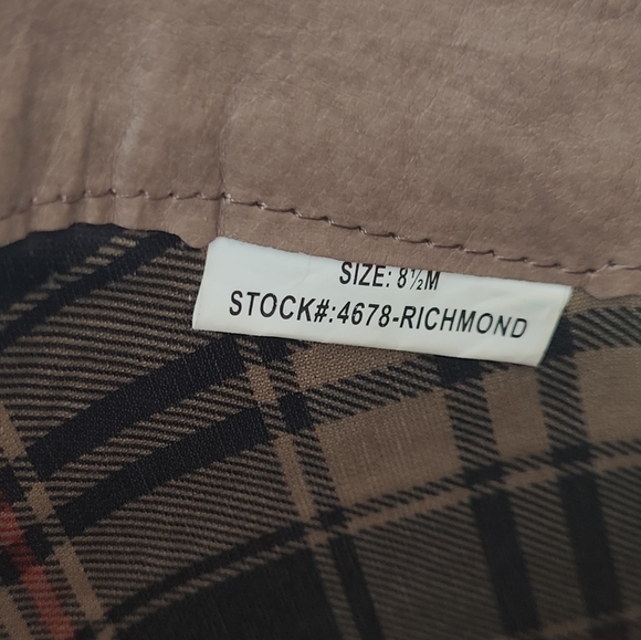 Outlooks Knee-High - Low Heel Boots - Size 8.5M - Picture 11 of 13